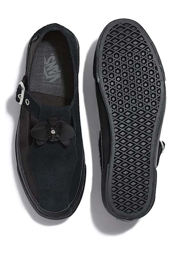 vans-style VN0007QFBLK