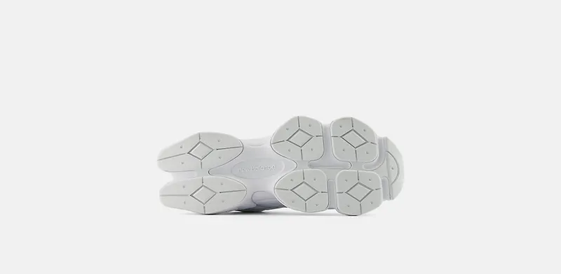New Balance 9060 Triple White (U9060NRJ)