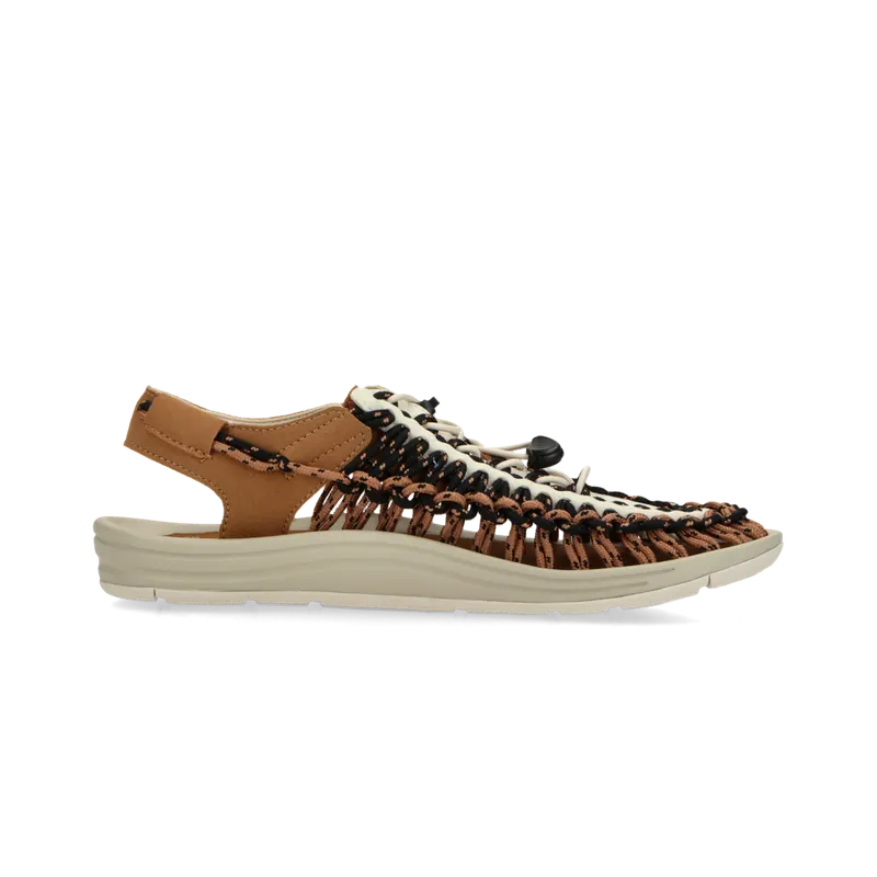 KEEN Uneek (black / chipmunk) – 1030573