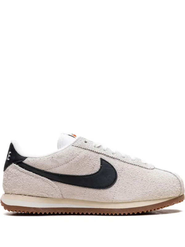 Nike Cortez Vintage Summit White/Muslin/Gum Medium Brown/Black Sneakers – Weiß (FJ2530)