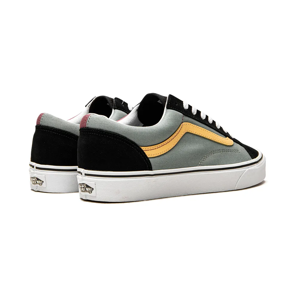 Vans Style 36 “Black/Red” (VN0A54F6B79)