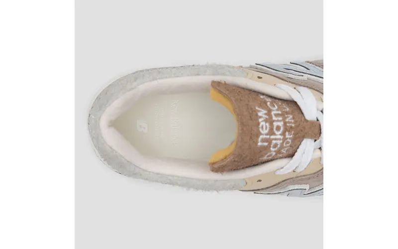 New Balance 997 “Made in USA – Light Mushroom / Mirage Grey” (U997MG)
