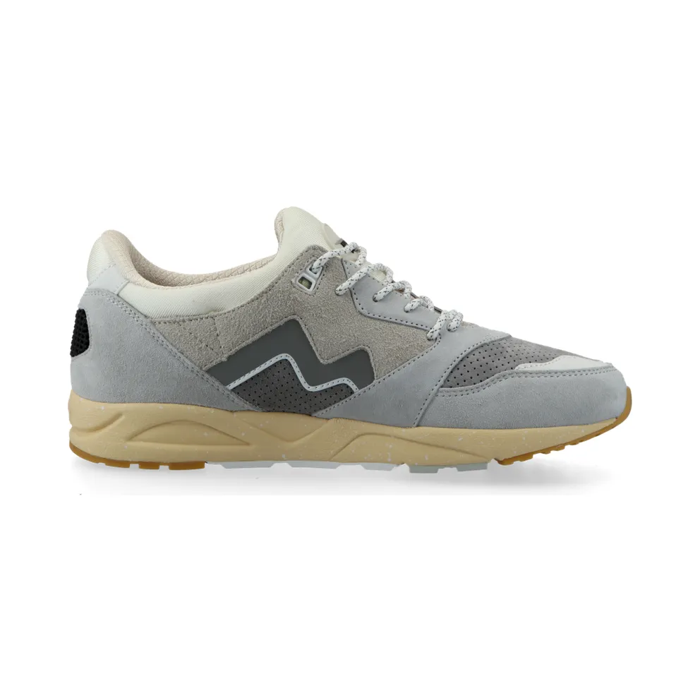 Karhu Aria 95 (lunar rock / foggy dew) – F803117