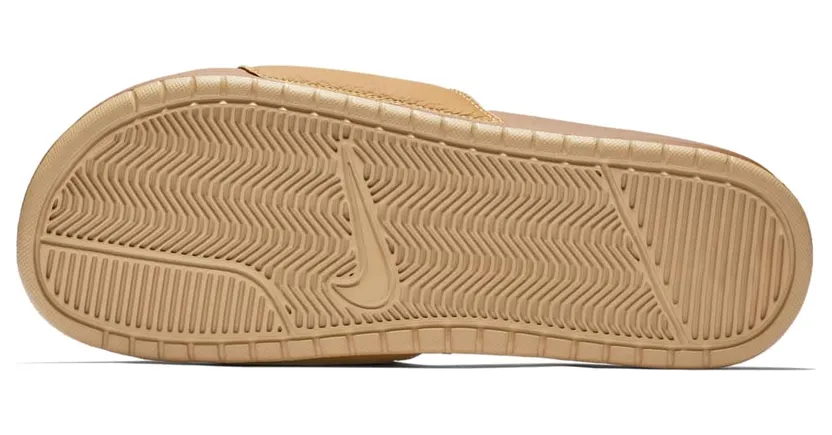 nike-benassi AO2805-200