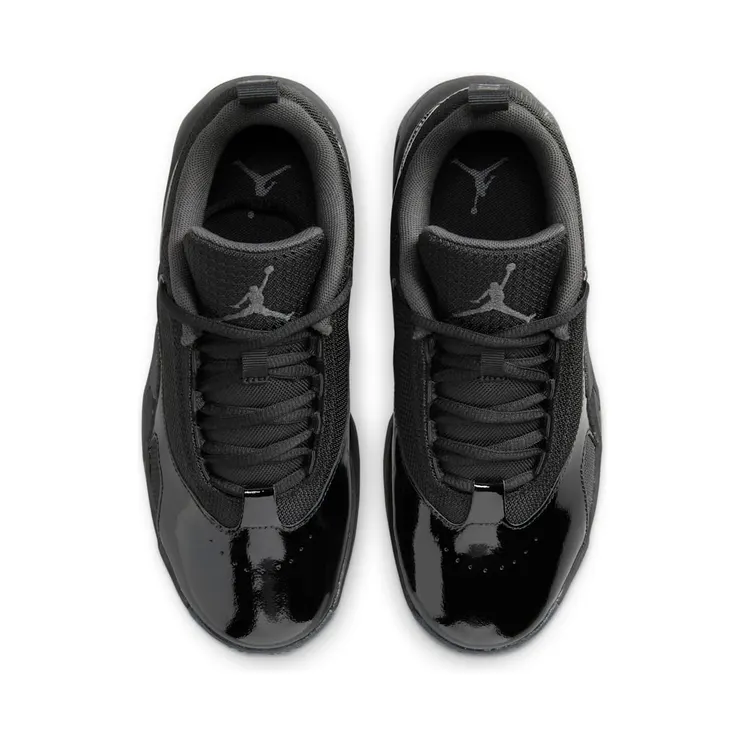air-jordan-max-aura FQ8297-001