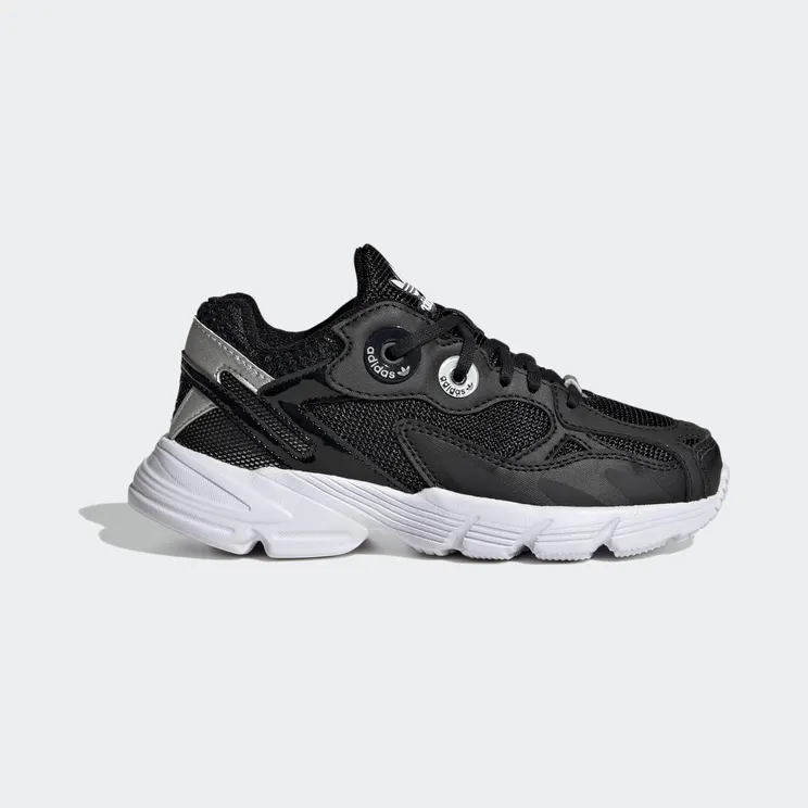 adidas Astir Core Black / Core Black / Cloud White (GY6658)