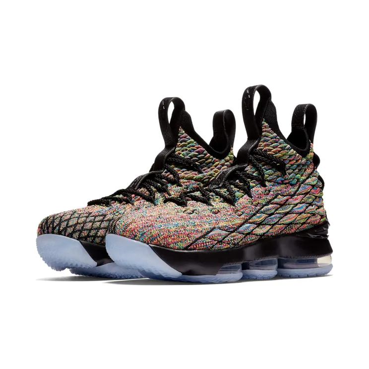 nike-lebron-15 922811-901