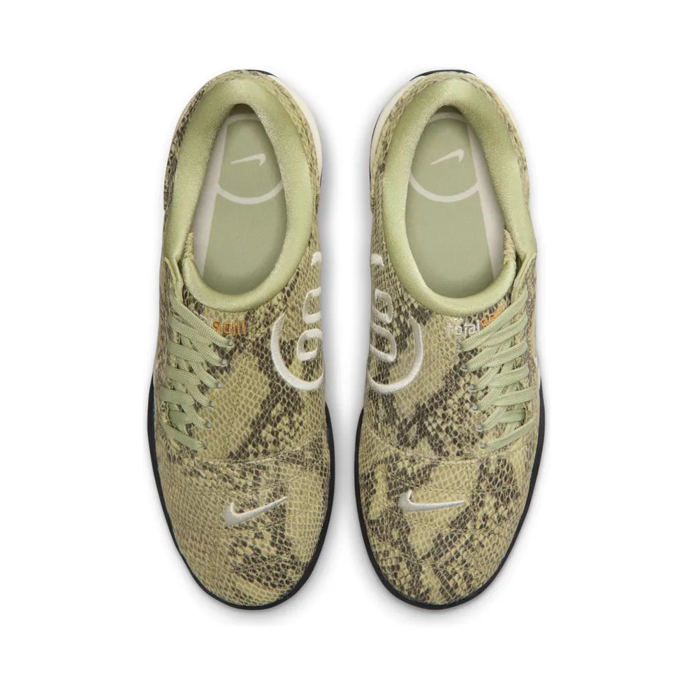 Nike Total 90 SE “Olive Aura Pale Ivory” (IB4204-301)