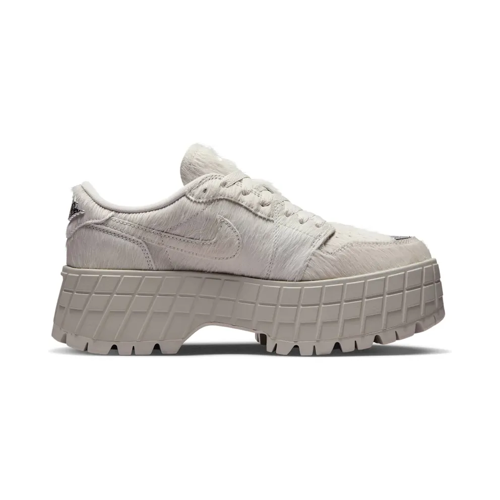 Jordan 1 Low Brooklyn Light Bone Metallic Silver (IB7210-001)