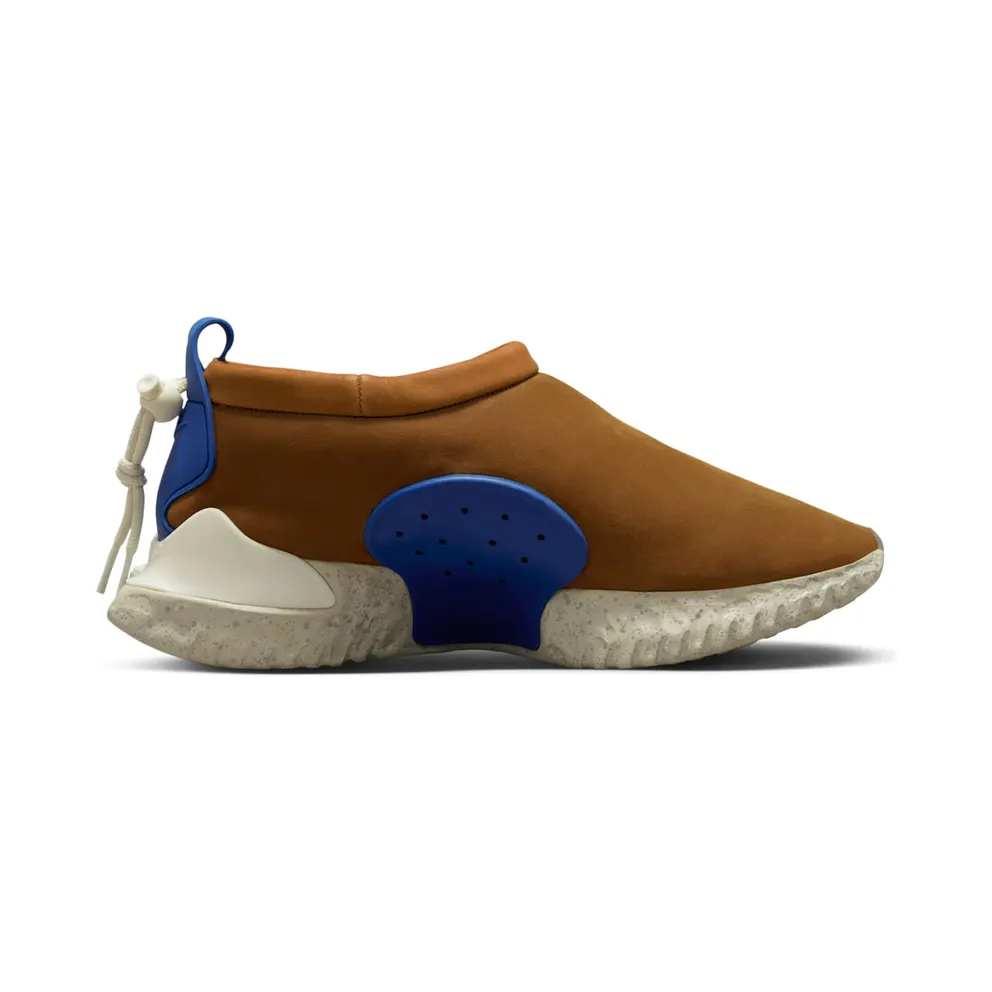 Nike Moc Flow SP “Undercover – Ale Brown” (DV5593-201)