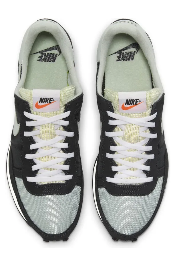 nike-challenger CW7645-007