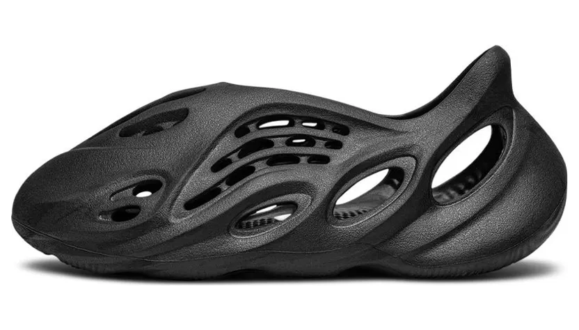 Yeezy Foam Runner Onyx (HP8739)