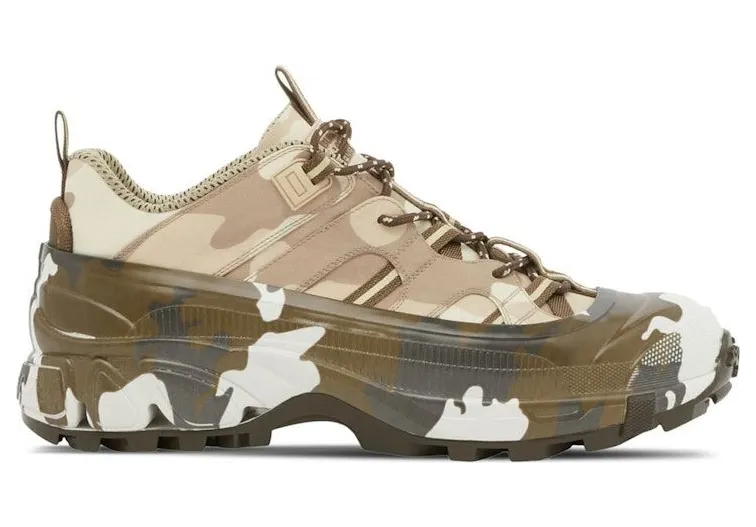Burberry Arthur Brown Camouflage Print Nylon (80530791)