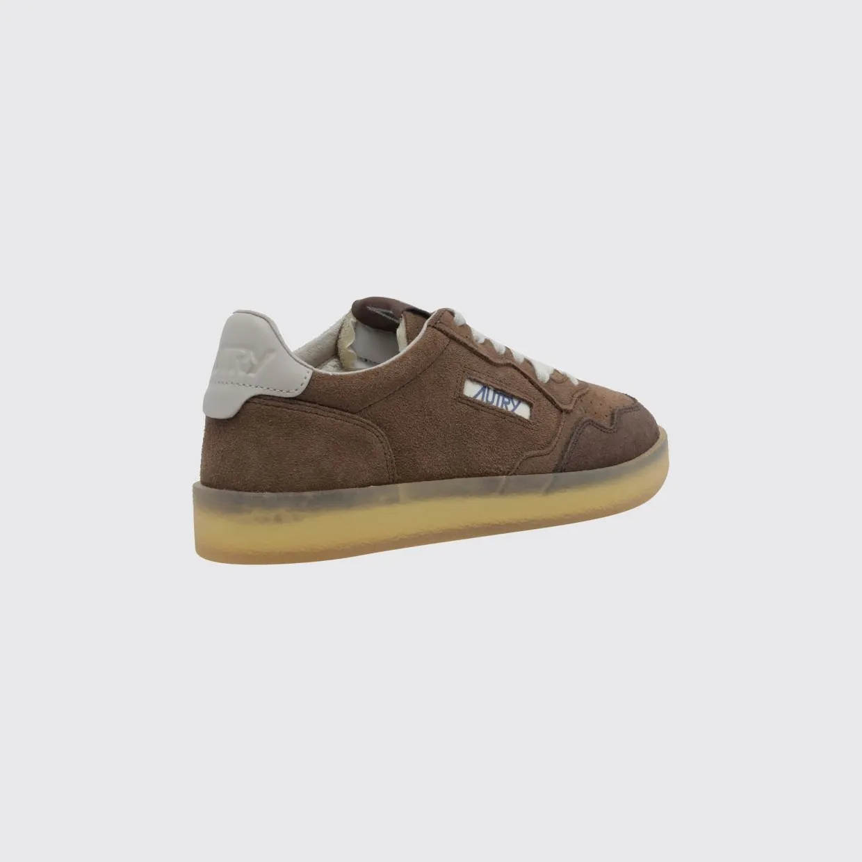 Autry Medalist Low Trainers in Smooth Calfskin with Perforated Toe Brown (AULMHQ05) (2)
