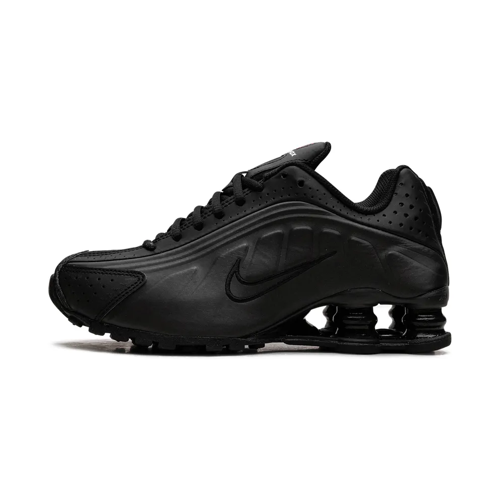 Nike Shox R4 “Blackout” (CW2626-003)