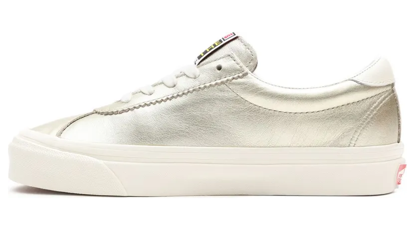 vans-style VN0A3WLQ4ZK