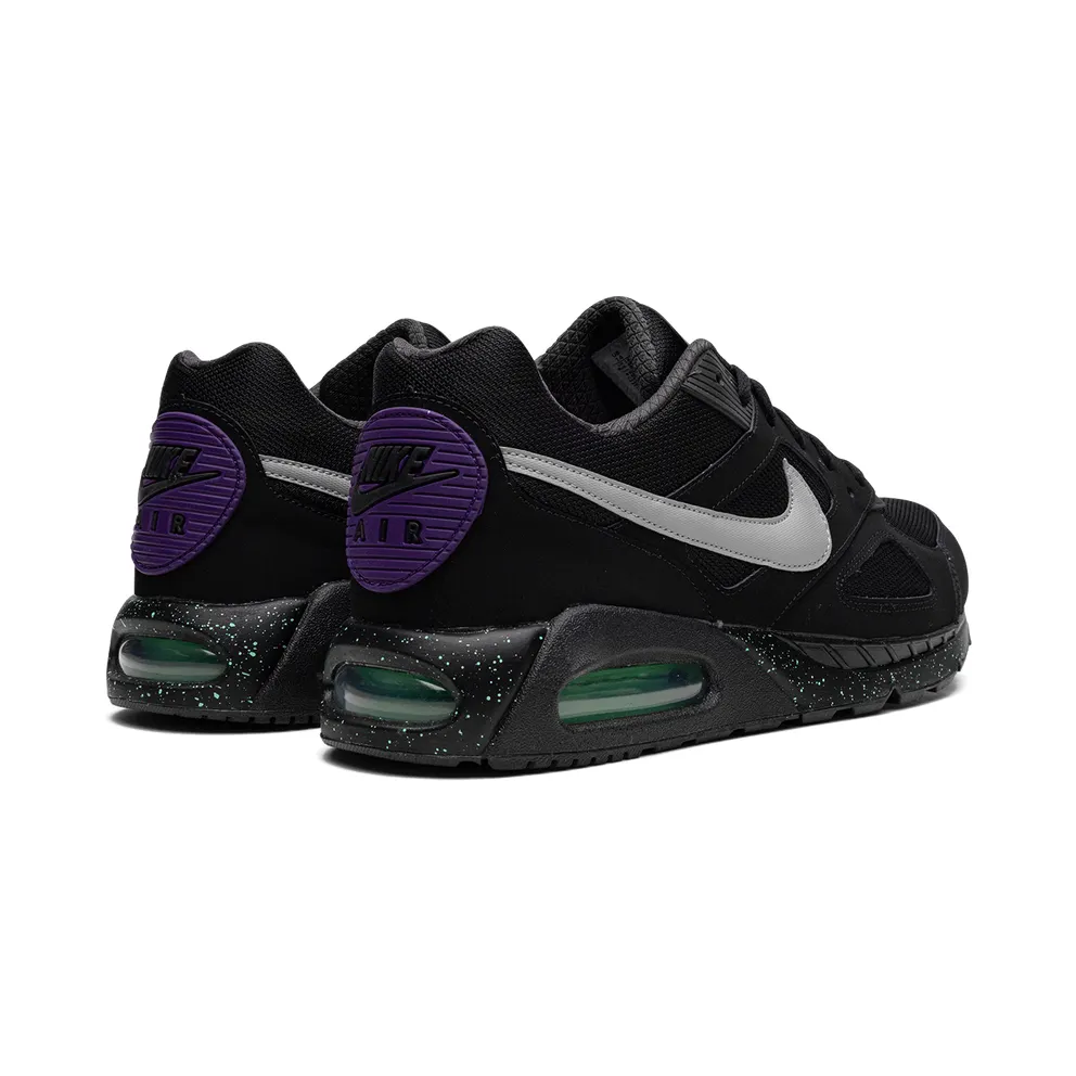 Nike Air Max IVO “Black Metallic Silver” (580518-005)