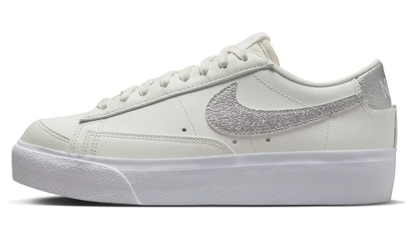 Nike Blazer Low Platformen Wit – “White / Metallic Silver” (DQ7571-101)