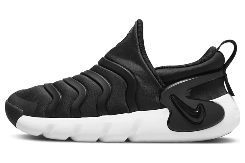 Nike Dynamo Go Eenvoudig aan en uit te trekkenen voor kleuters Zwart (DH3437-001)