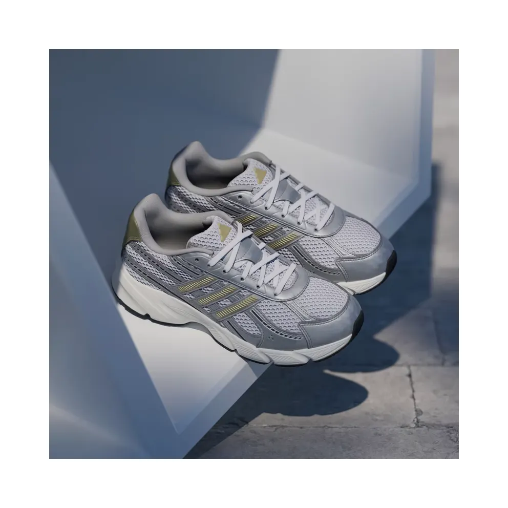 adidas Technochaos 2000 “Cloud White / Gold Metallic / Silver Metallic” (KI5549)