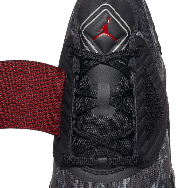 Jordan Relentless “Black Gym Red” (AJ7990-006)