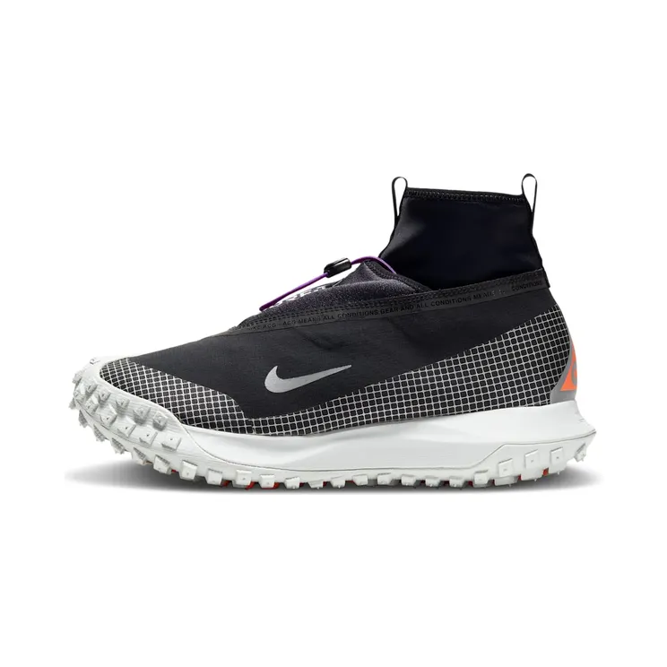 Nike ACG GORE-TEX Mountain Fly “Black / Metallic Silver” (CT2904-001)