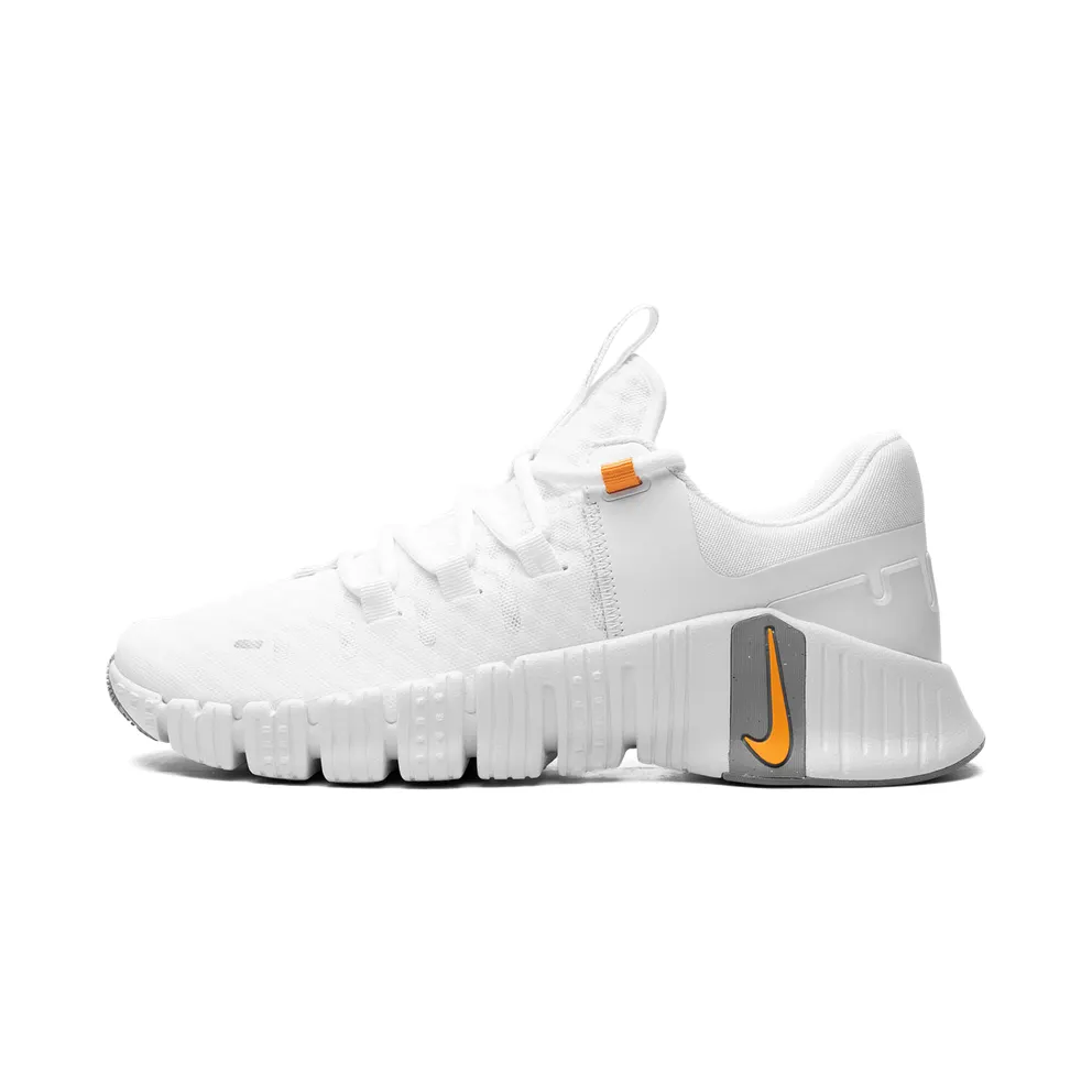 Nike Free Metcon 5 “White Football Grey” (DV3949-102)