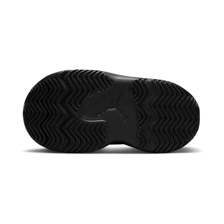 air-jordan-max-aura DQ8402-104