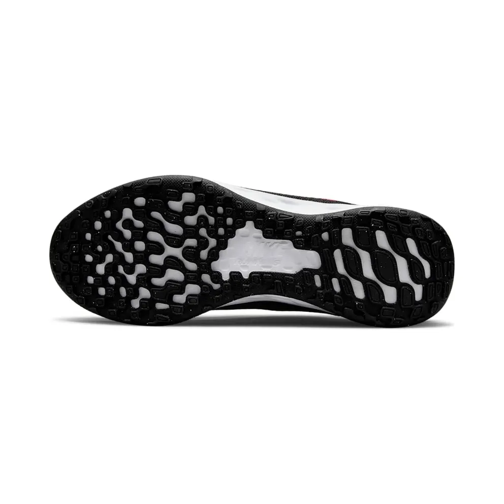 Nike Revolution 6 Older Kids’ Road Running Black 50% Sustainable Materials (DD1096-007)