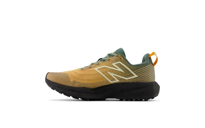 New Balance FuelCell Venym Dried Apricot Black Cement Juniper