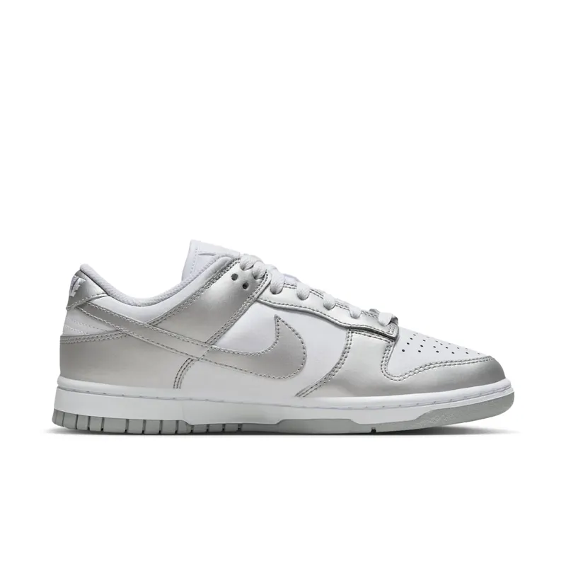 Nike DUNK LOW “Metallic Silver” (FV1311-100)