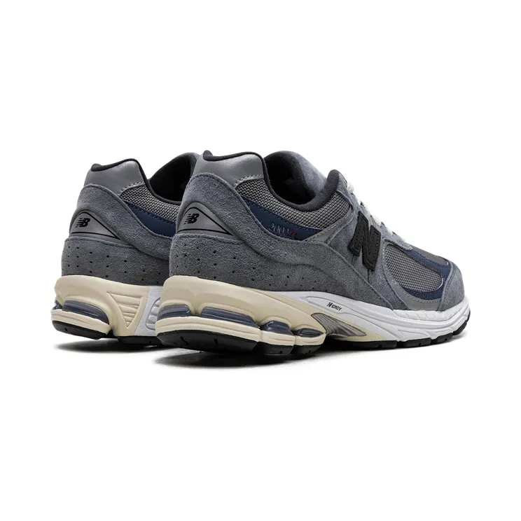 new-balance-2002r M2002RU2