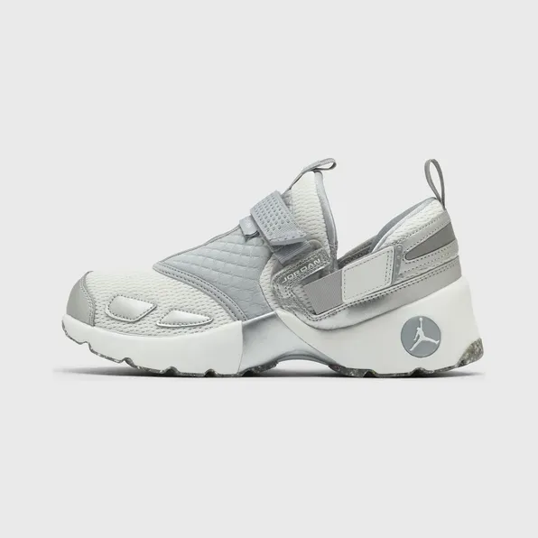 Jordan Trunner LX Wolf Grey Reflective Silver
