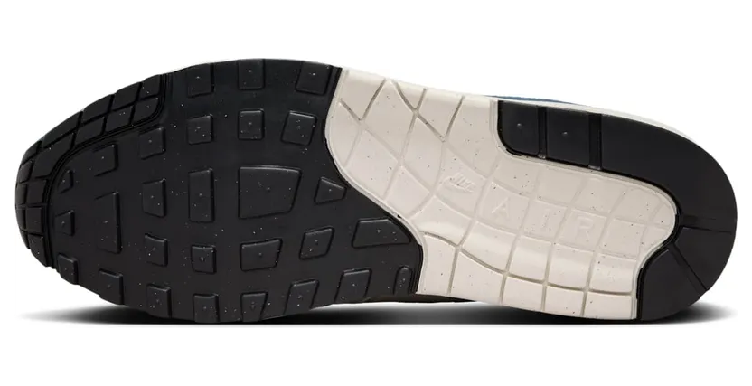 nike-air-max FN6952-103