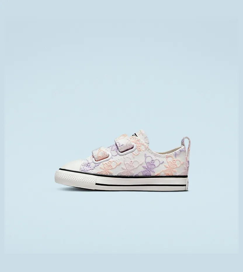 converse-chuck-taylor-all-star A01618C