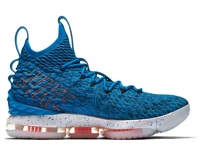 nike-lebron-15 897648-400