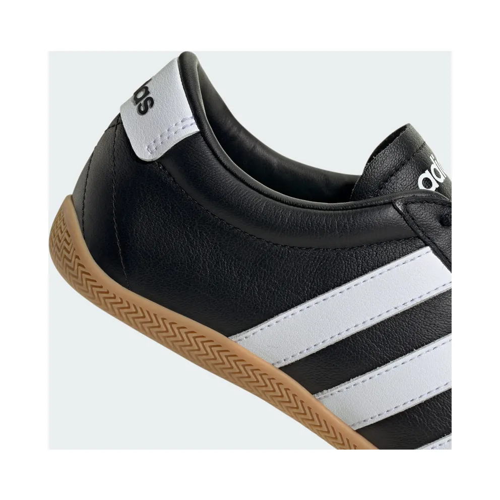 Adidas Grand Court Lo “Core Black Cloud White Gum” (JQ9684)
