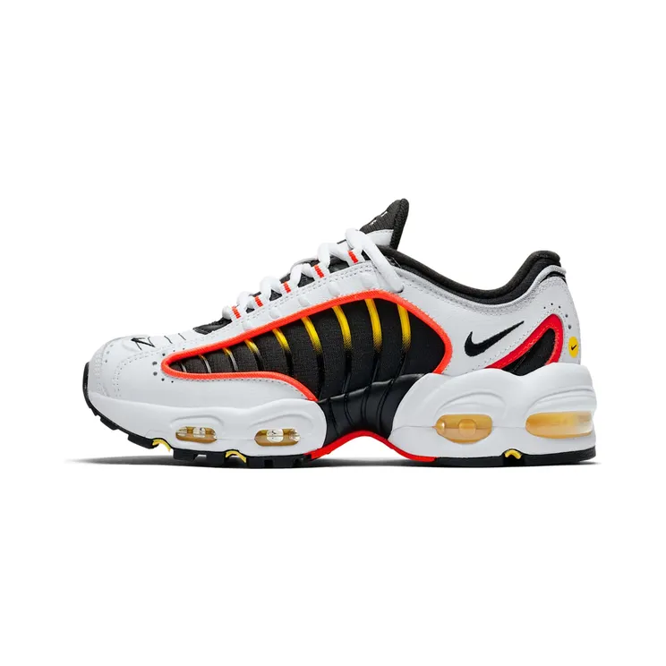 Nike Air Max Tailwind IV – Wit “White / Bright Crimson / Chrome Yellow / Black” (BQ9810-105)