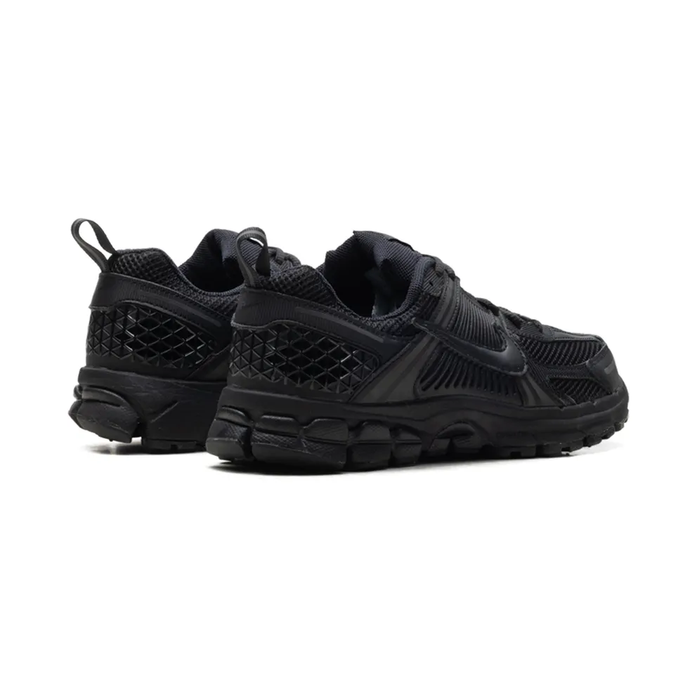 Nike Vomero 5 GS “Triple Black” (HF6998-007)