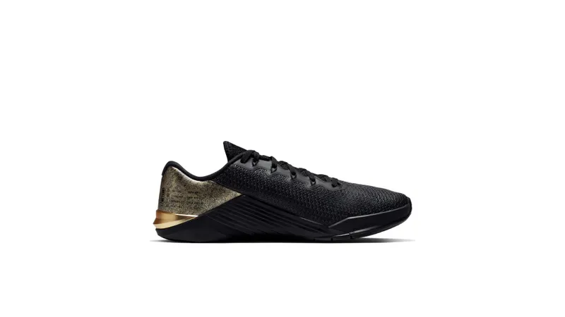 Nike Metcon 5 Medal Strong Black/Black-Metallic Gold (AT3144-070)