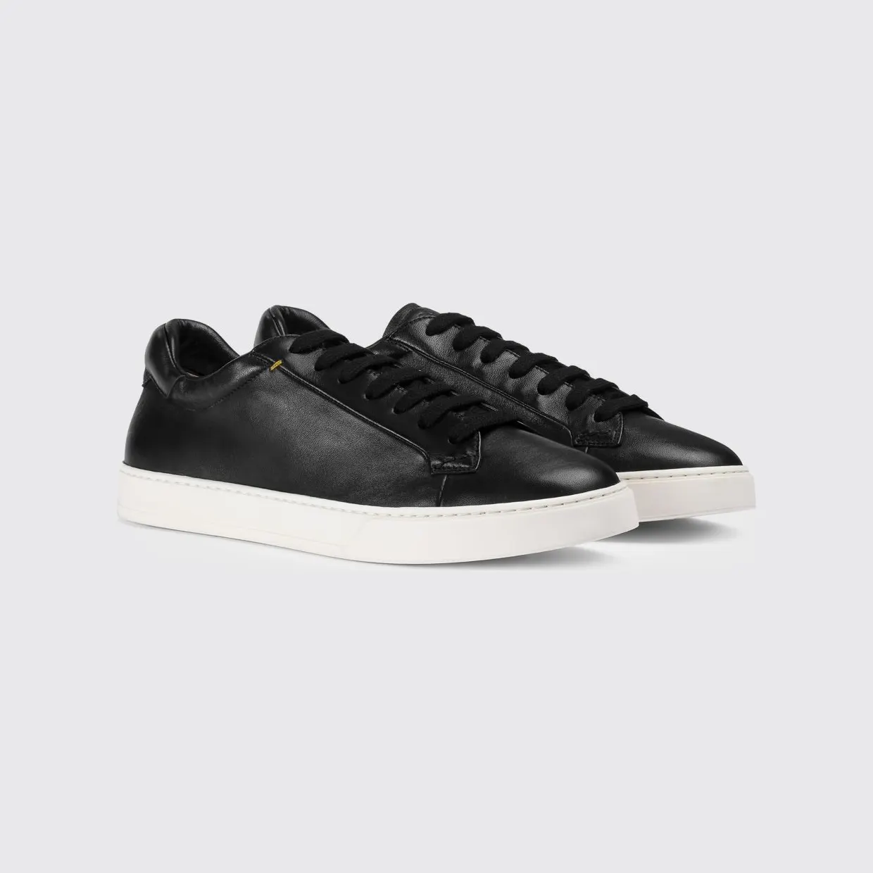 Doucal’s Leather Sneakers Black (DU3552SPENUF281EN00)