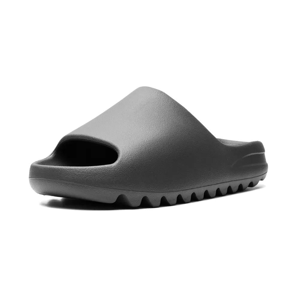 Yeezy Slide “Dark Onyx” (ID5103)