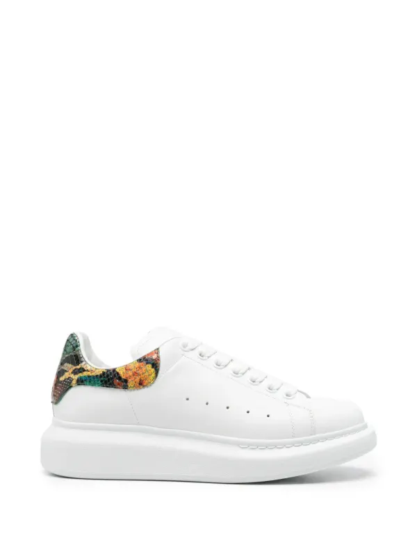 Alexander McQueen Oversized Sneakers – Weiß (553770WIAKV)