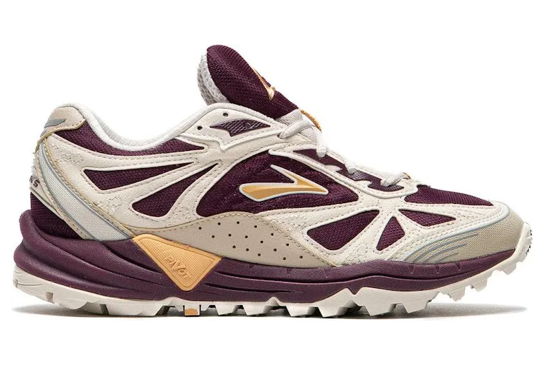 brooks-cascadia-1 110502-1D-971