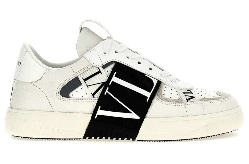 Valentino Garavani Vl7n Valentino Garavani “White/Black” (Y2S0C58WRQ24P)
