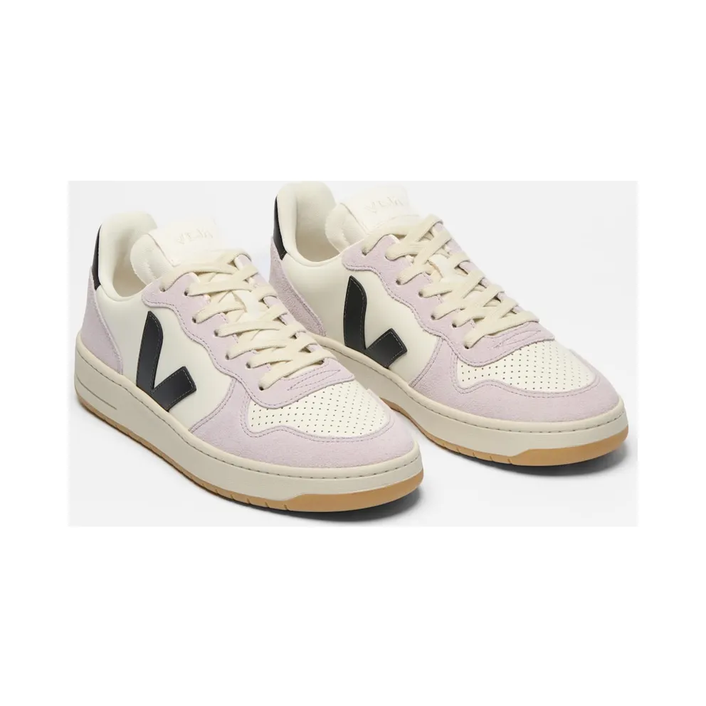 Veja V-10 White