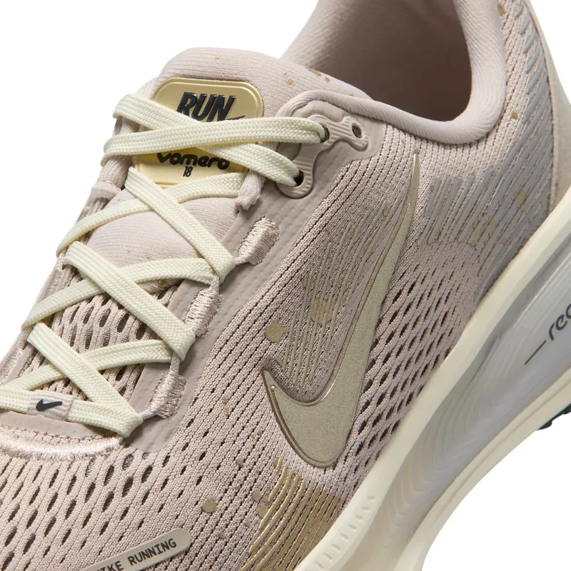 Nike Vomero 18 GS “Cream Coconut Milk Metallic Gold Grain” (IM6127-200)