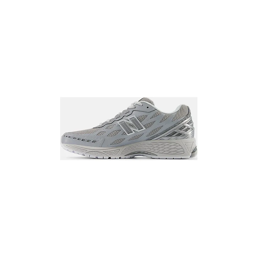 New Balance 1906W “Silver Metallic” (U1906WFE)