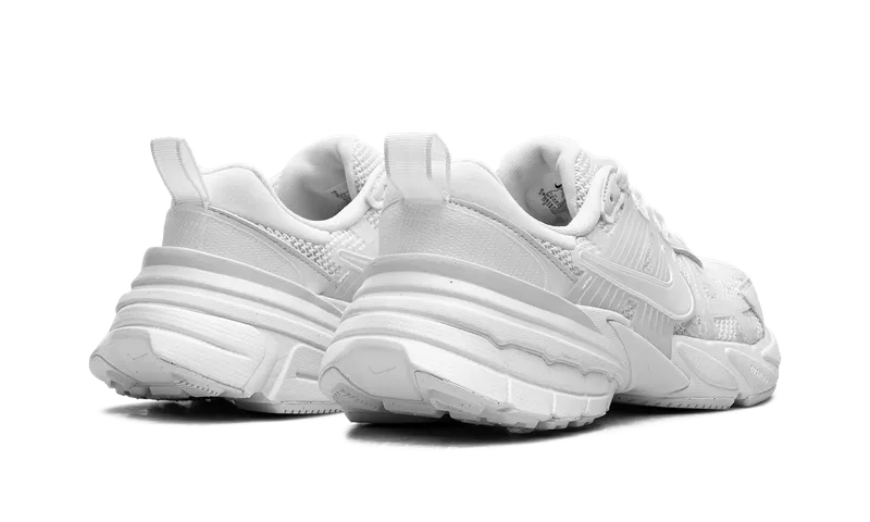 Nike V2K Run “White Summit White” (HJ5269-100)