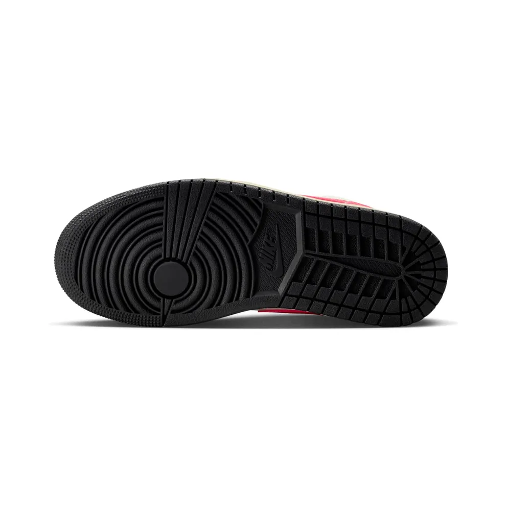 Air Jordan 1 Low “Flight Club” (DC0774-107)
